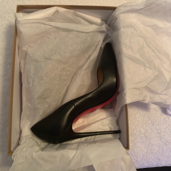 Official red bottoms - Picture 7 of 11